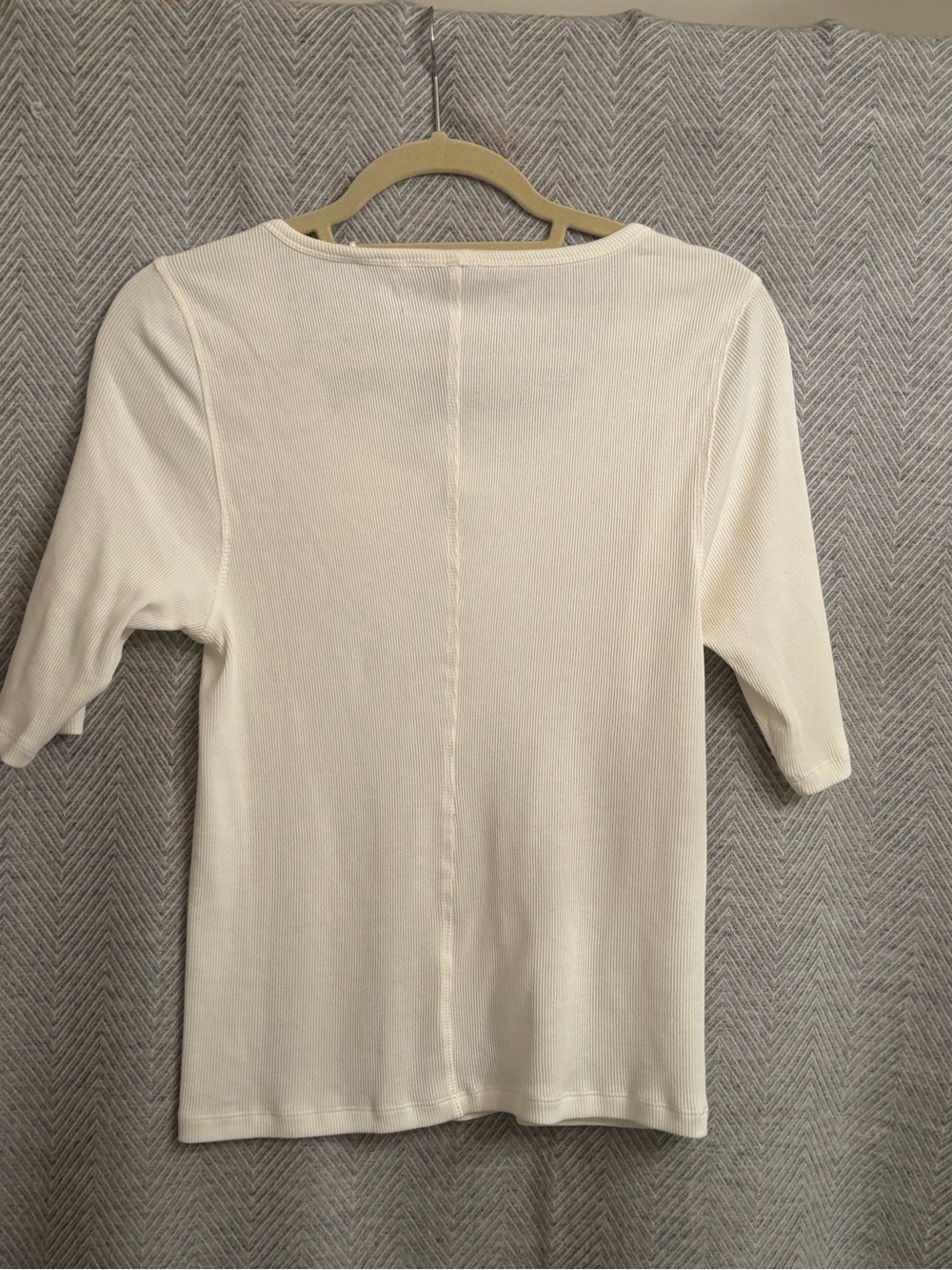 Quince Organic White Ribbed Scoop Neck Elbow Sleeve Tee - Picture 2 of 2